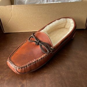L.L. Bean Men’s Size 10 Leather and Shearling Slippers